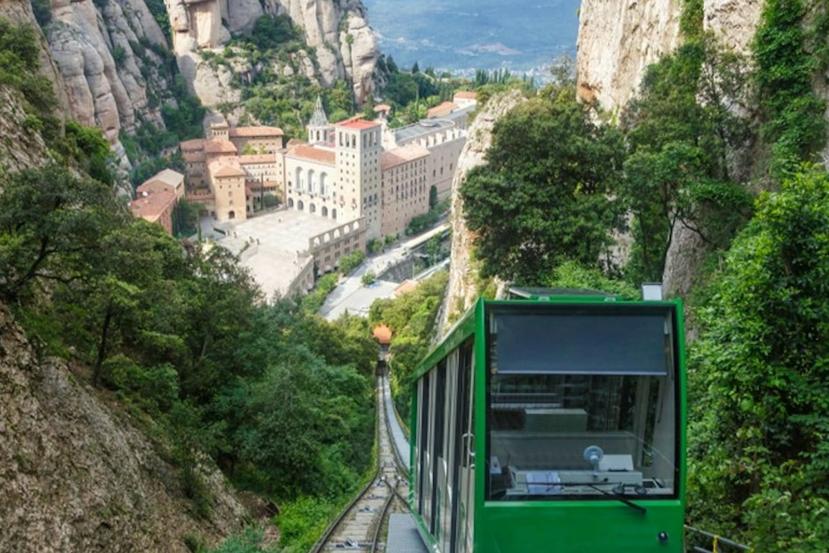 Tot Montserrat Card