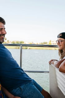 埃布罗三角洲河上巡游