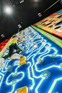 두바이 몰의 트램포 익스트림