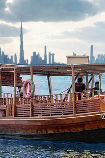 두바이 크리크: 석양에 즐기는 아브라 크루즈 (하이 티 포함)