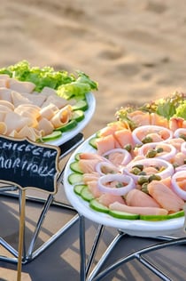 두바이 열기구와 아침 식사, 사륜 바이크, 모래 언덕에서 즐기는 강타