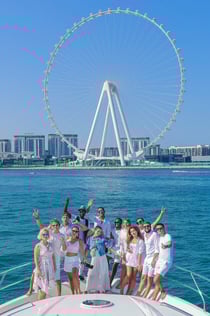 두바이 항구: 럭셔리 요트 투어 (식음료 포함) (2시간)