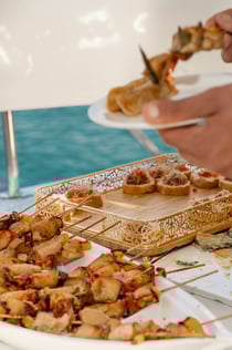 두바이 마리나: 럭셔리 선셋 크루즈 (음료 무제한 제공)