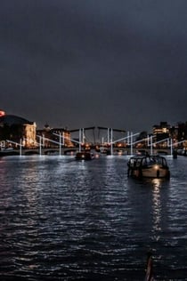 Amsterdam Light Festival: rondvaart met onbeperkt drinken vanaf Centraal Station