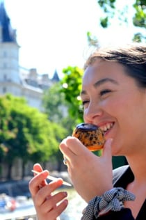 Paris: Champagne and Food Tour