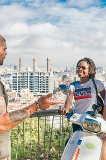Barcelona: Vespa Tour + Tapas