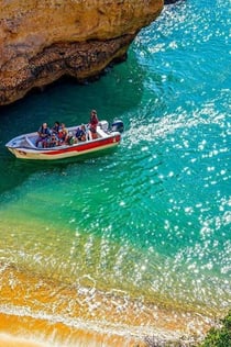 Aquashow Park + Benagil Cave Tour