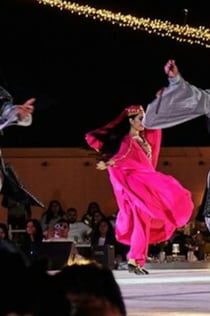 노블 어드벤처 캠프: 야간 사막 사파리 + 바비큐 저녁 식사 + 교통편