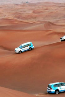 Safári noturno no deserto + jantar-churrasco