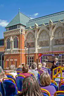 Hop-on Hop-off-buss i Stratford-upon-Avon