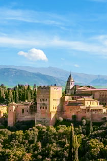 Alhambra & Nasrid Palaces: Guided Tour with Skip the Line Entry