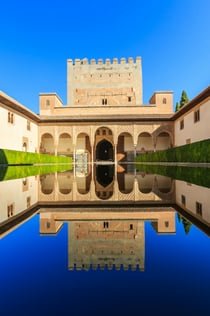 Alhambra & Nasrid Palaces: Guided Tour with Skip the Line Entry