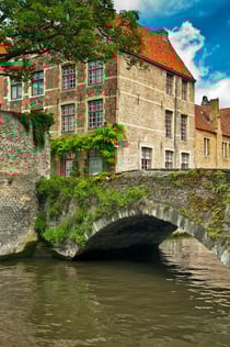 Bruges: Guided Tour + Transport