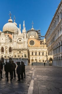 Dogenpalast: Fast Track mit Reiseführer