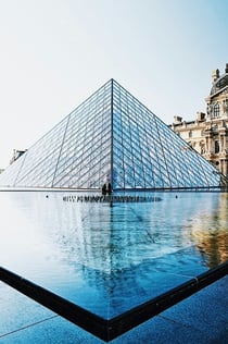 Louvre Museum: Priority Entrance Ticket + Private Guided Tour
