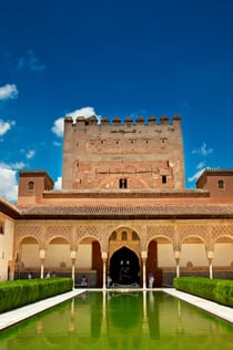 Alhambra & Nasrid Palaces: Premium Guided Tour