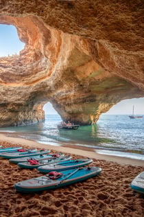 Grotta di Benagil: Tour in stand up paddle dalla spiaggia di Benagil