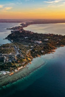 Lake Garda: 25-Min Peninsula Boat Tour from Sirmione