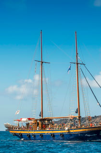 Ruta pel volcà de Santorini i les fonts termals