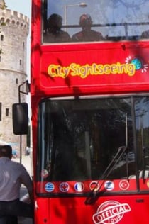 Hop-på-hop-af-bussen i Thessaloniki