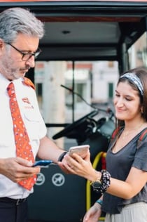 Hop-på-hop-af-bussen i Thessaloniki