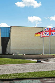 Det amerikanska århundradets gryning: 1919-1944 utställning på Caen Memorial