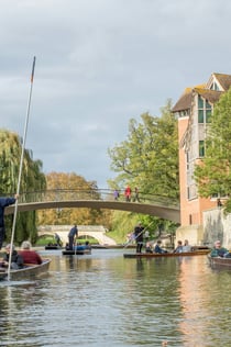 Cambridge University Punting Tour Led By University Students