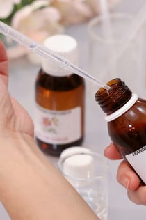 Fabryka perfum Fragonard Čze: Zajęcia z tworzenia perfum i wizyta z przewodnikiem