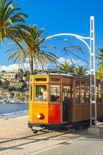 Ruta autoguiada per Mallorca de Palma a Sa Calobra (tren de Sóller, tramvia i vaixell)