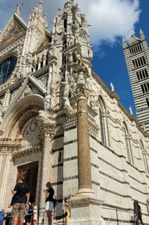 Visita guiada a la catedral de Siena i recorregut a peu per la ciutat