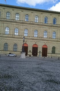 Visite privée de Paul dans la résidence de Munich