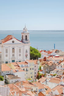 Lisbon: Guided Walking Tour in Baixa, Chiado & Alfama
