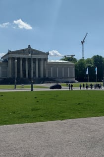 Third Reich: Art, Artists and Ideology behind the scenes