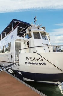 Sevilla: Bootstour mit 5-Gänge-Menü + Unbegrenzte Anzahl von Getränken