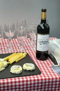 Paris : Tour du Marais avec dégustation de vins