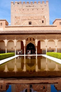 Alhambra & Nasrid Palaces: 3.5-Hr Audio Guided Tour