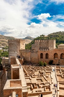 Alhambra i Nasrid Pałace: Zwiedzanie z przewodnikiem z wejściem bez kolejki
