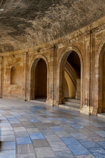 Alhambra & Nasrid Palaces: Last-Minute Private Guided Tour