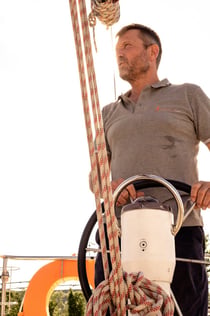 Cours d'initiation à la voile à Vienne avec un skipper professionnel
