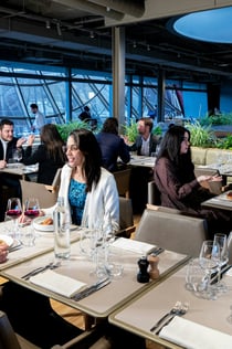 Eiffelova věž: oběd v restauraci Madame Brasserie