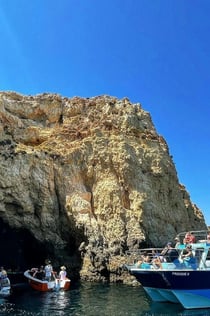 Cavernas da Ponta da Piedade: passeio de cruzeiro costeiro de 2 horas saindo de Lagos