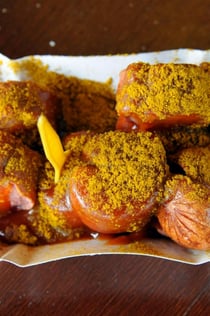 Berlin: Mitte Trends & Classics Morning Food Tour