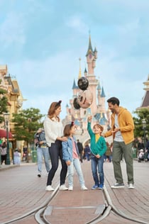 Disneyland® Παρίσι: Εισιτήριο + Μεταφορά με τρένο από το Παρίσι