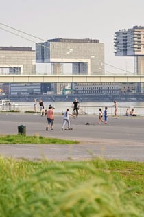 ケルンの雰囲気を味わうシティツアー