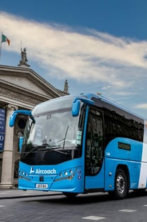 Belast: Ônibus de/para o Aeroporto Internacional de Belfast e Dublin