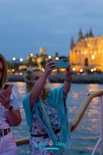 Palma di Maiorca: tramonto e musica in barca