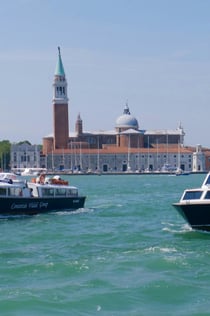 Traslado de barco da Piazzale Roma para San Marco com guia