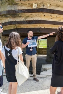 Museo Conmemorativo de Caen y Lugares Clave del Día D: Visita guiada + Comida + Transporte