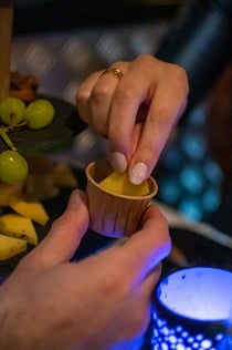 Amsterdam: Rejs po kanałach z winem i serem z Dworca Centralnego