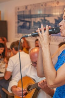 Portimão: Espectacle de fado amb degustació de tapes algarvines